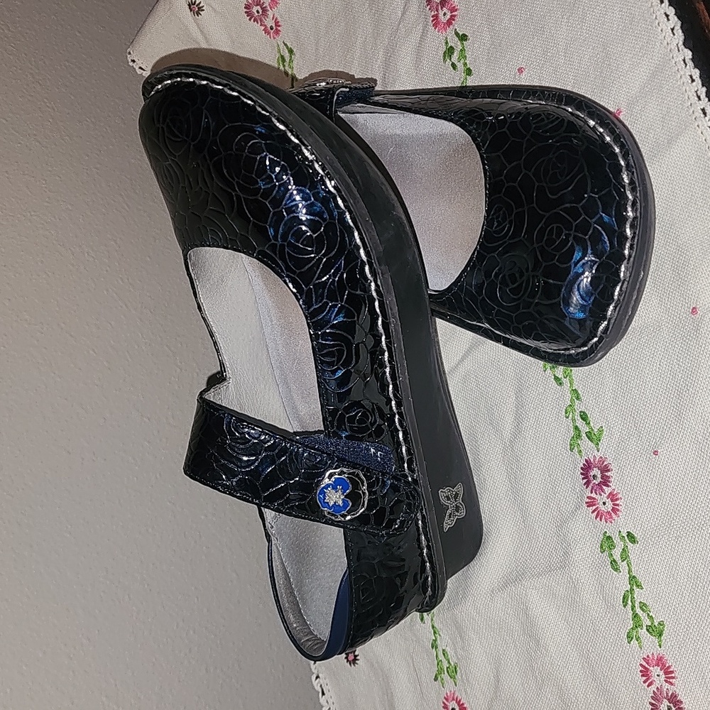 Alegria shoes size 39